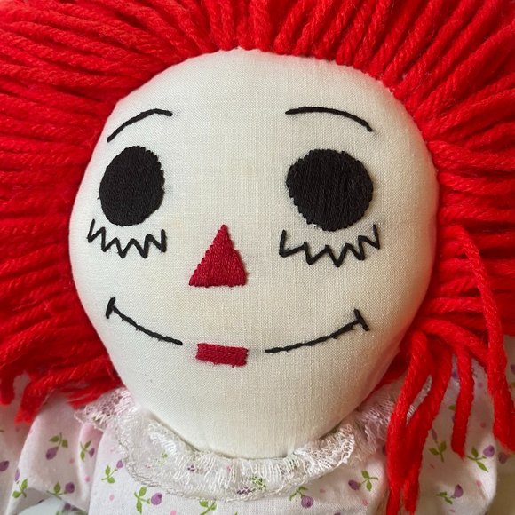 Raggedy Ann & Andy Dolls EUC white floral fabric - Picture 7 of 8